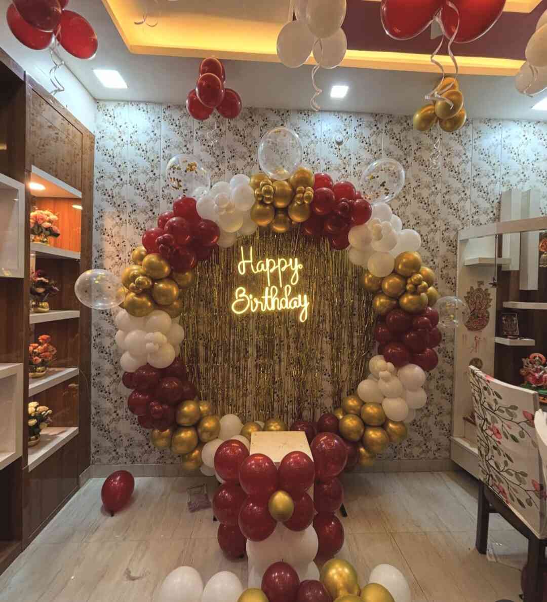 Golden Ring Decorationn