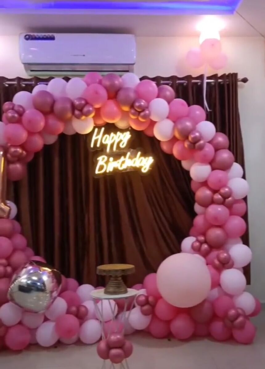 Ping Balloon decoration